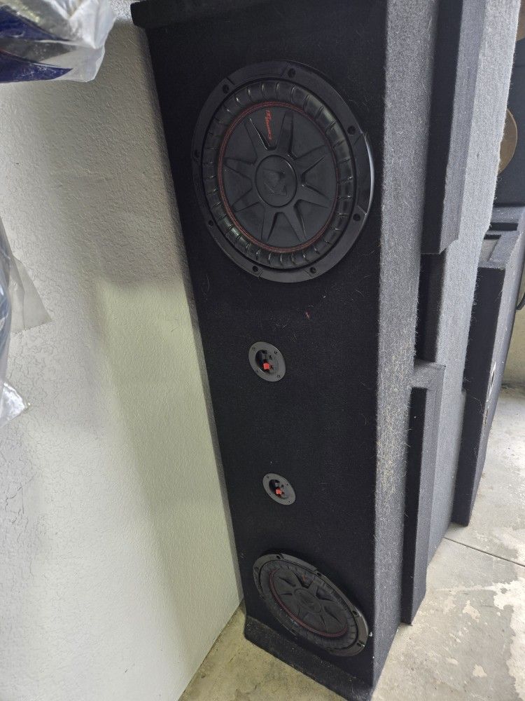 2 10"kicker Rt Kicker Subs In Ford Box