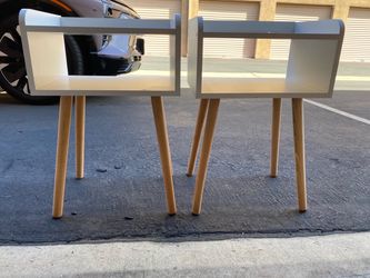 Pair of Mid-Century Modern White Bedside Tables / Nightstands (Set of 2)