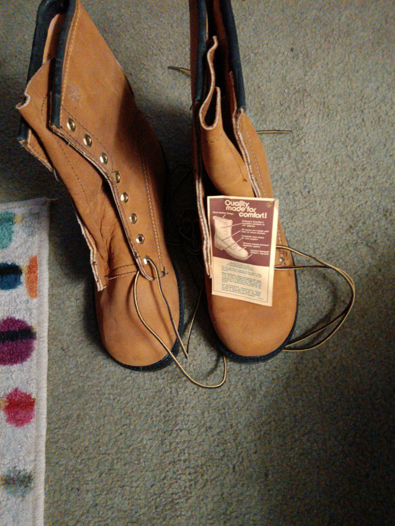 Boots Men's New Size 10