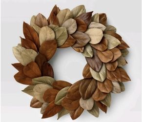 Magnolia Dried Wreath Brown - Threshold