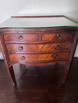 Vintage Mahogany Bow Front Three-Drawer Chest with Glass Top