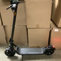 NIU - KQi 100F Foldable Electric Kick Scooter w/ 15.5 mi Max operating Range & 15.5 mph Max Speed - White #804
