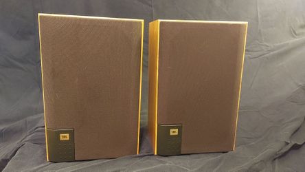 JBL J2050 Bookshelf Speakers – Stereo Pair – $110 OBO