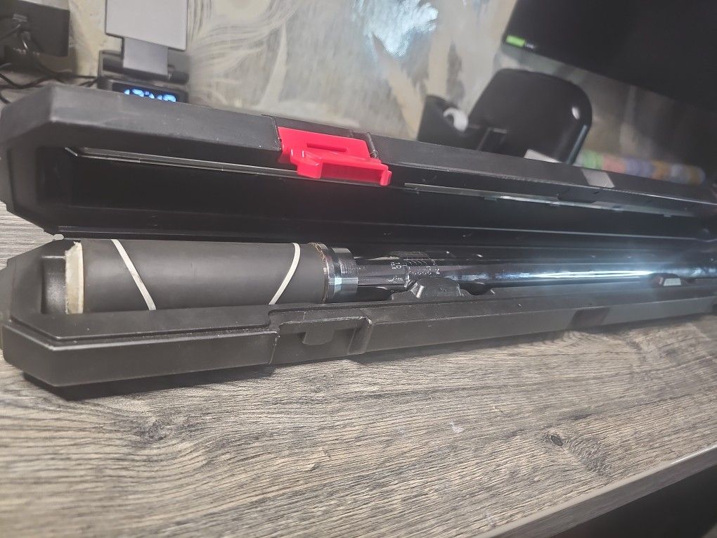 HUSKY TORQUE WRENCH 50-250 24"