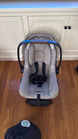 Nuna PIPA™ aire RX Infant Car Seat & Base
