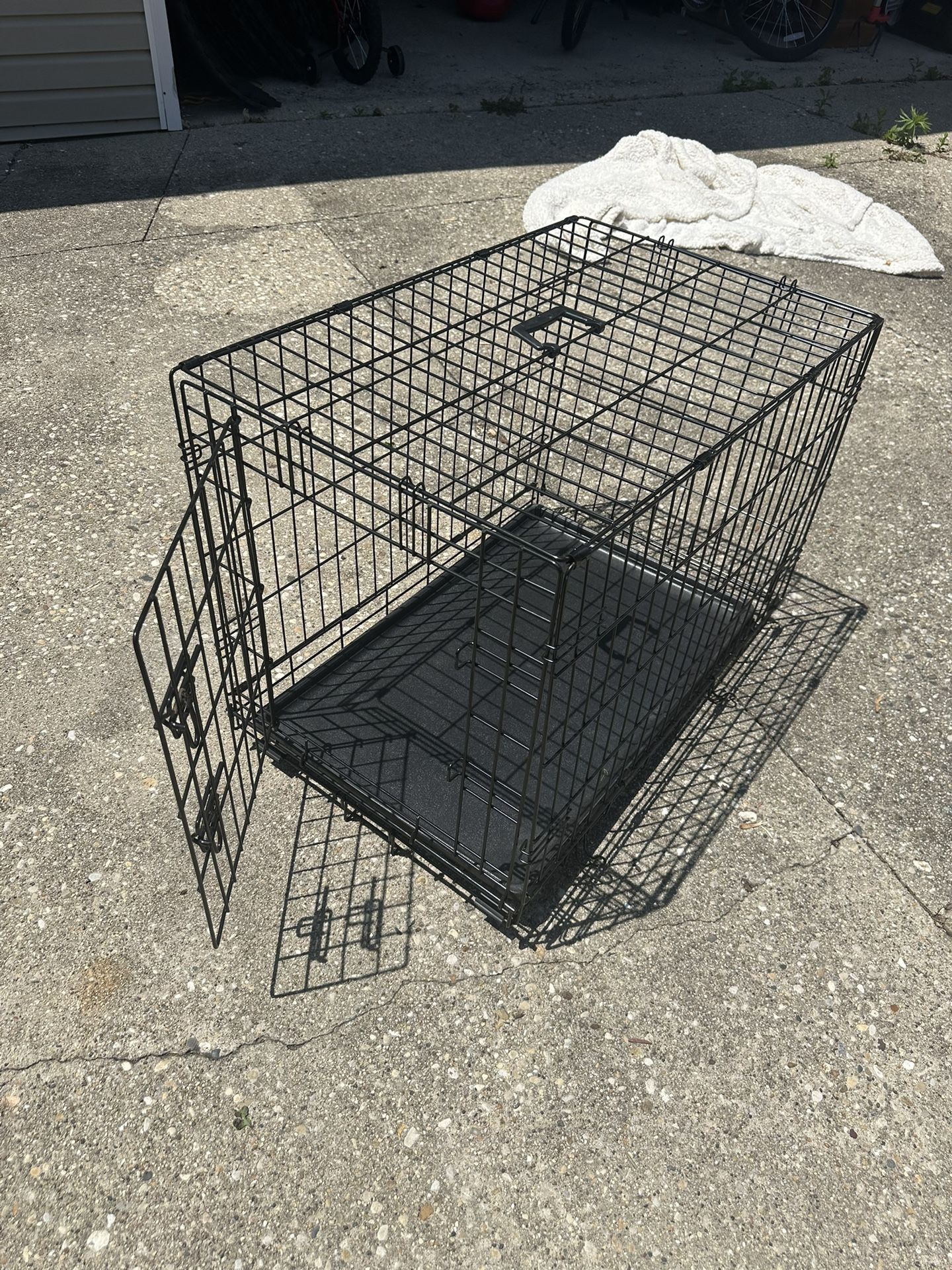 Single Door Folding Wire Dog Crate