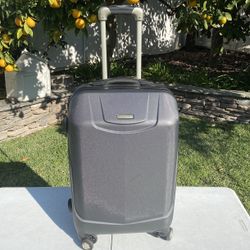 Samsonite Small 24”x 16”x 11” Good Condition Luggage