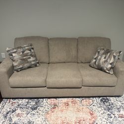 Ashley Furniture Pull Out Queen Coach 