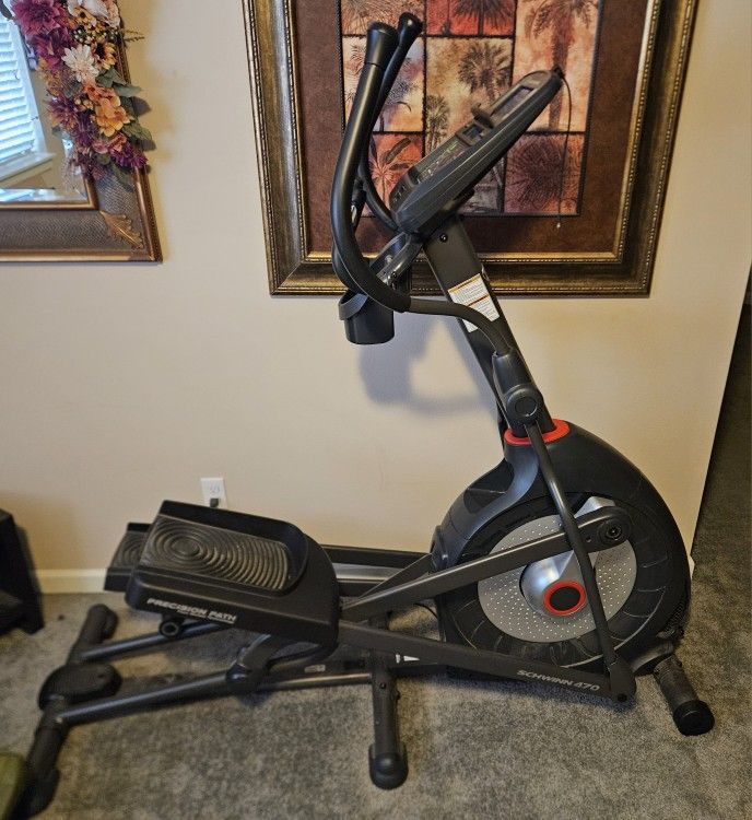 Schwinn 470 Elliptical