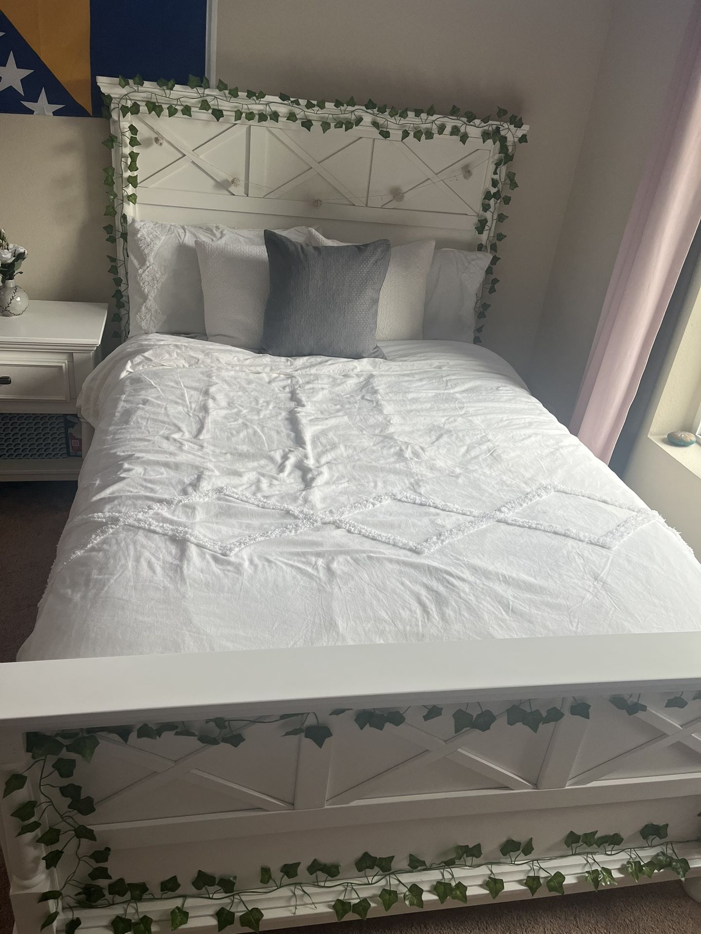 Full Size Bed Set