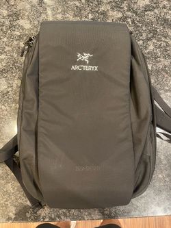 Arc'tery Blade 20 Backpack - Black Laptop Travel Work Daypack