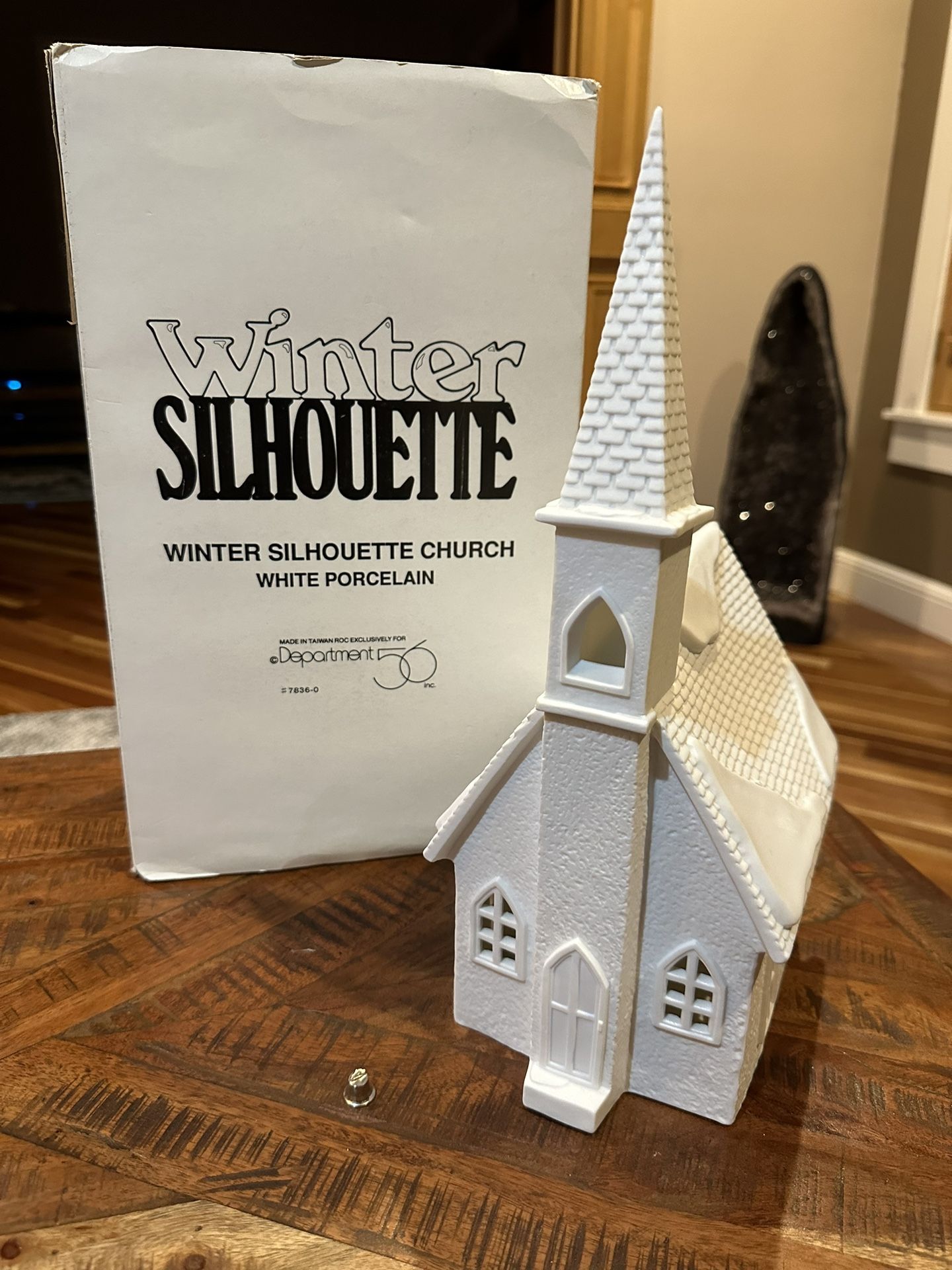 Dept 56 Winter Silhouette Porcelain 15" Church w/ Box PLEASE READ