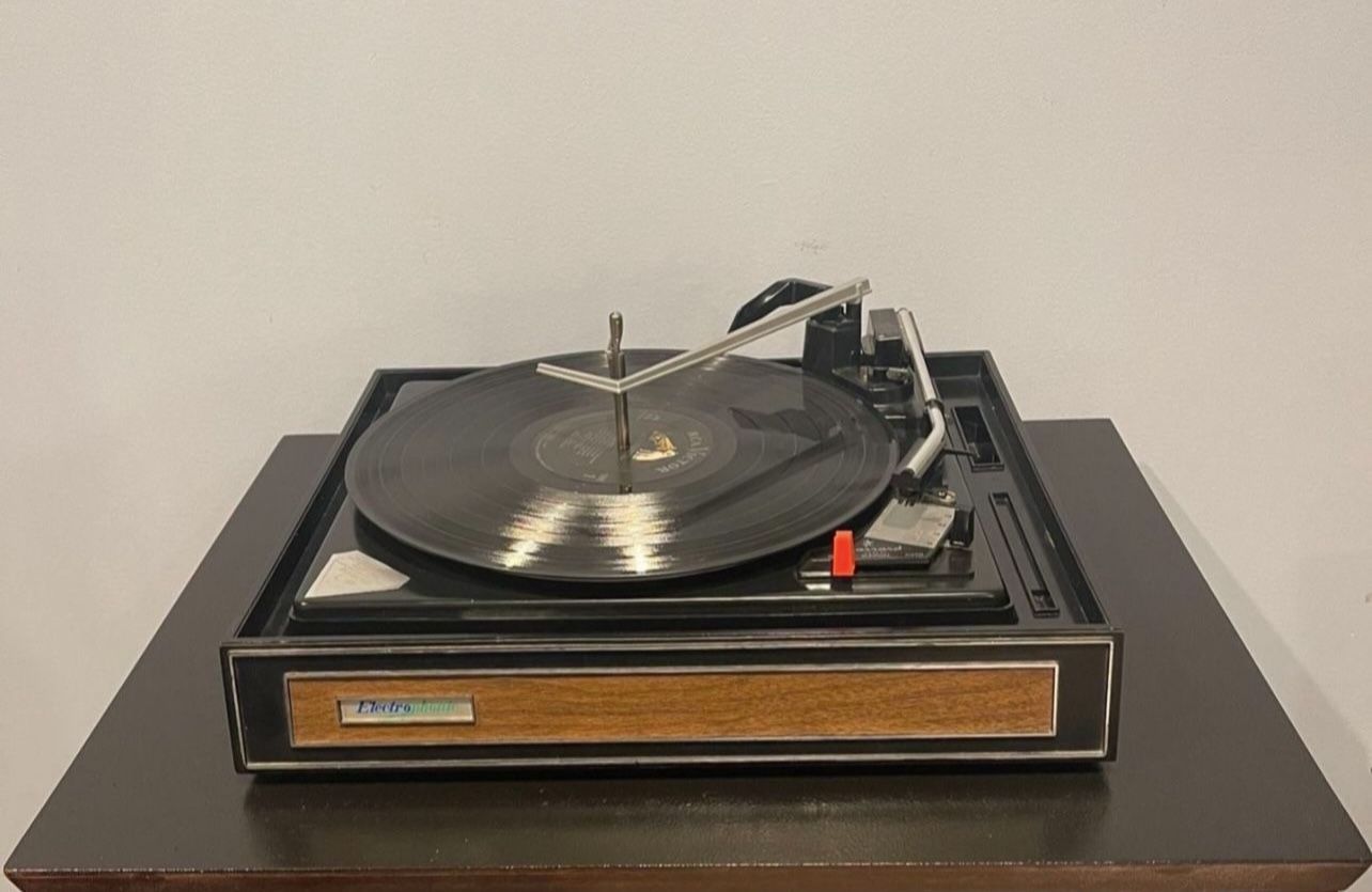 Mid Century Garrard Turntable / Record Player