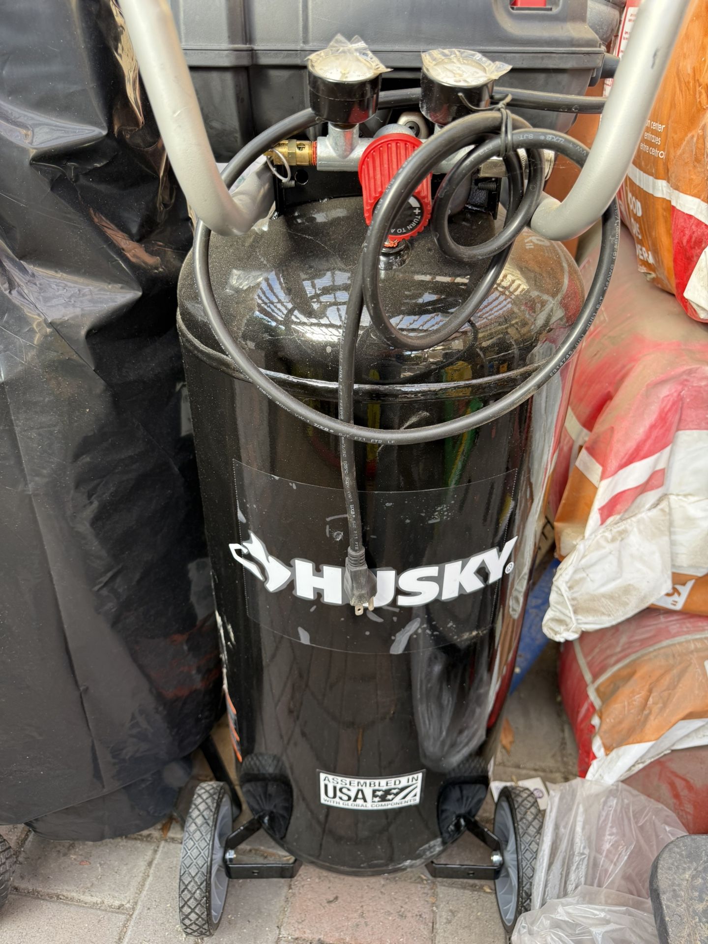 Husky 20 Gallon Electric vertical Air Compressor