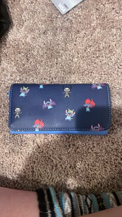 Lilo and stitch lounge fly wallet