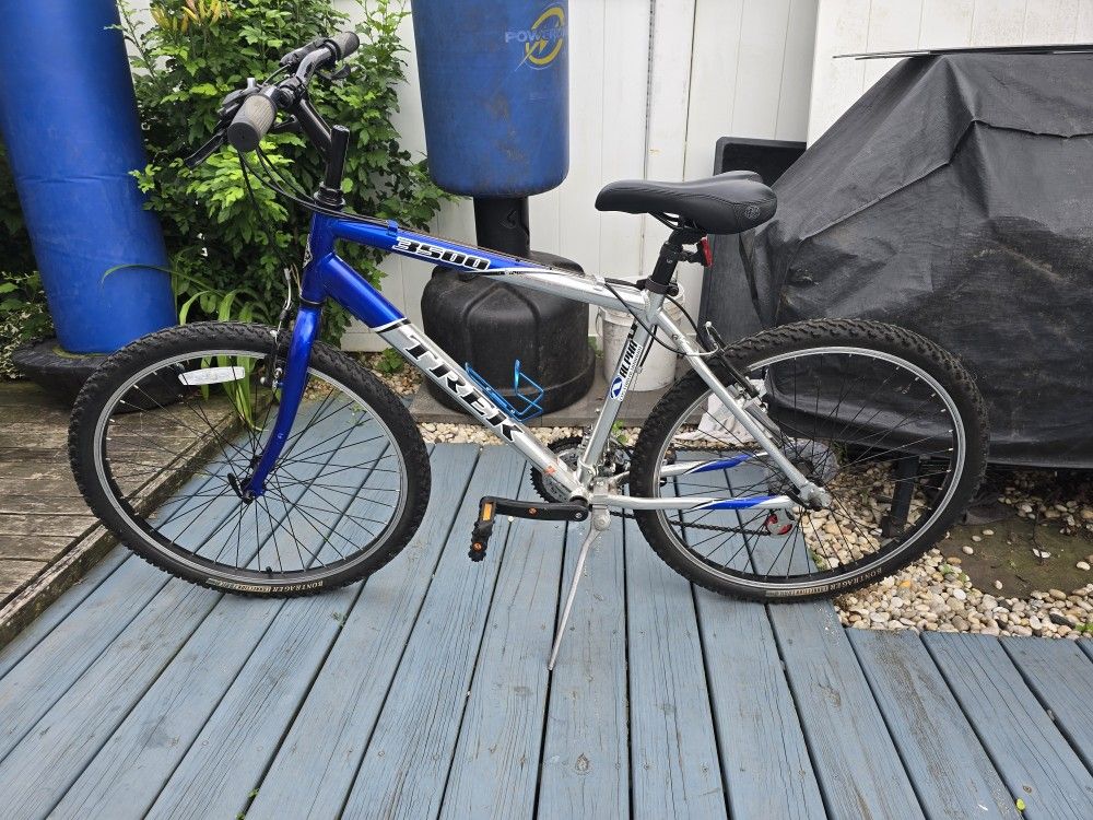 Trek 3500 Mountain Bike