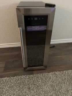 Brand New NutriChef 12-Bottle Standing Wine Cooler Refrigerator