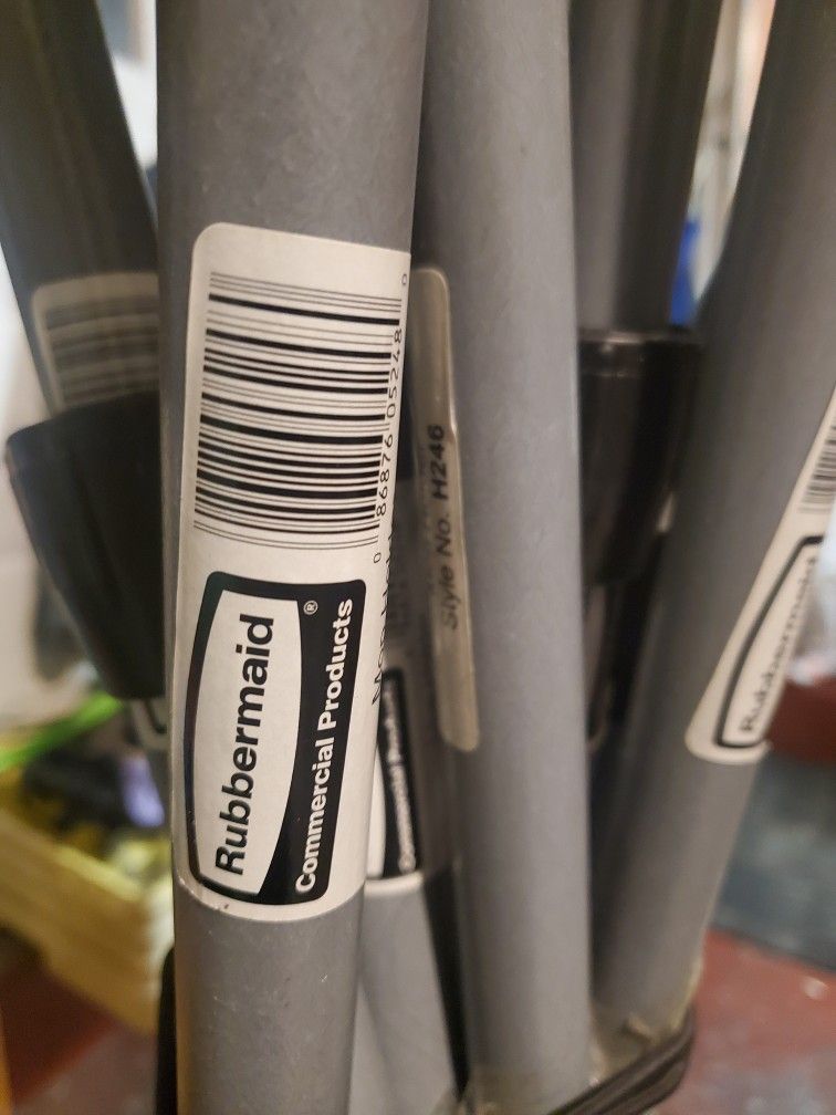 Rubbermaid Mop Holder