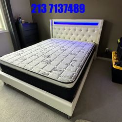 Queen Bed / mattress included  Platform Bed W/ Charging Station & Built-In LED Lights Color withe  New in a box   Queen size con Luz led  / Colchon In