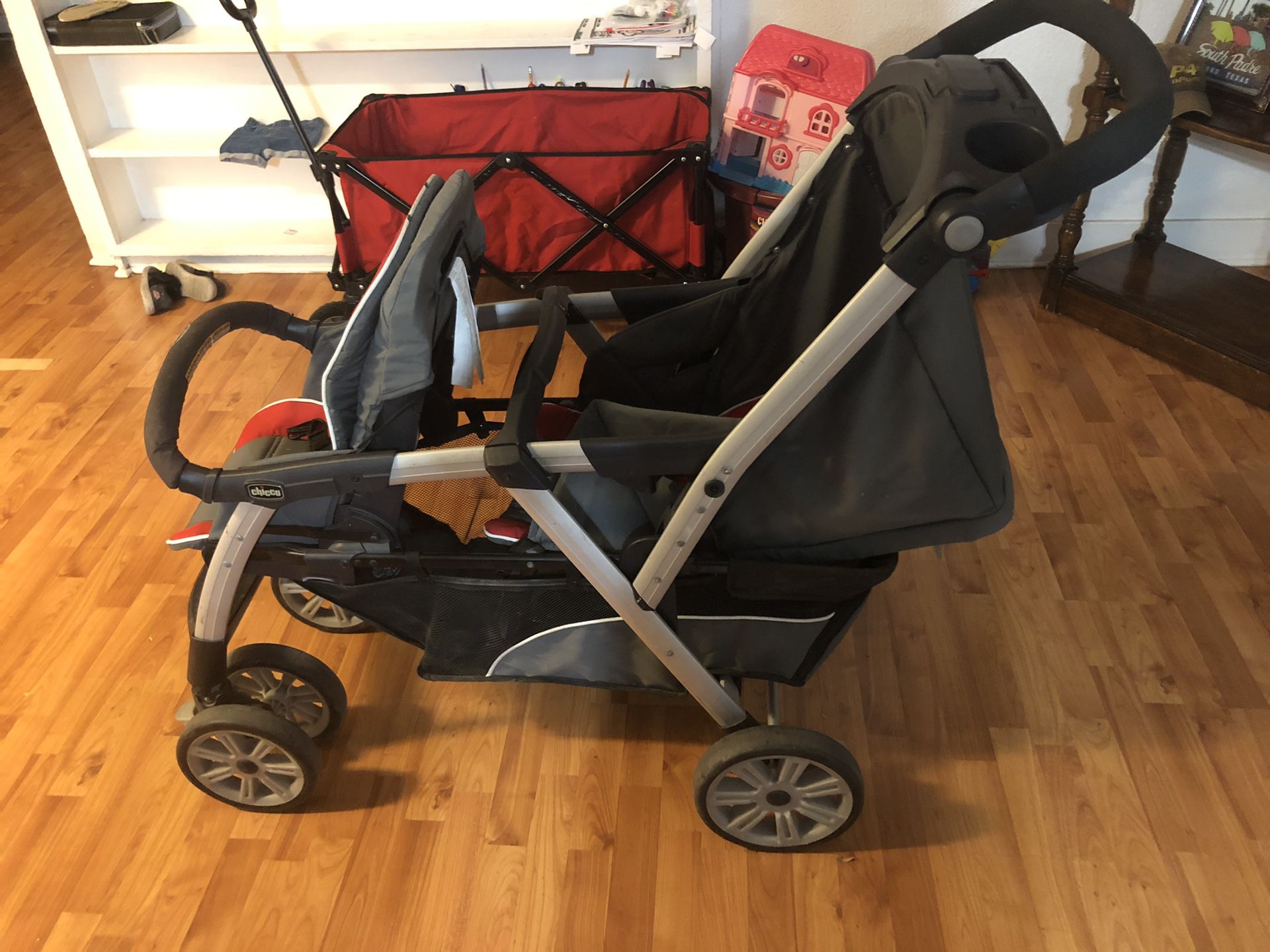 Chicco: double stroller with car seat