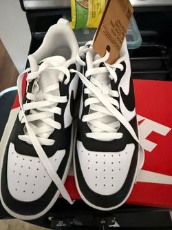 Panda dunks size 6