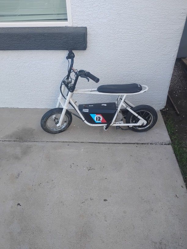 A Razor Rambler 12 Electric Scooter