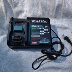Makita Charger Li-ion40vmax
