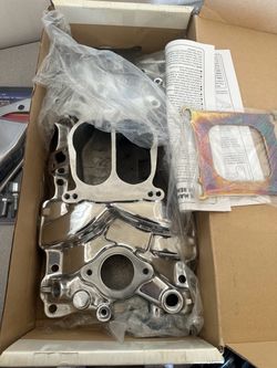 Small block intake manifold