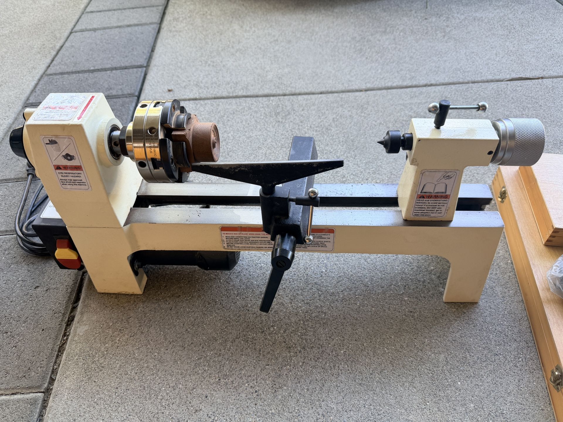 ShopFox Wood Lathe. W1704