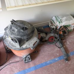 Skill Saw And Vacuum 