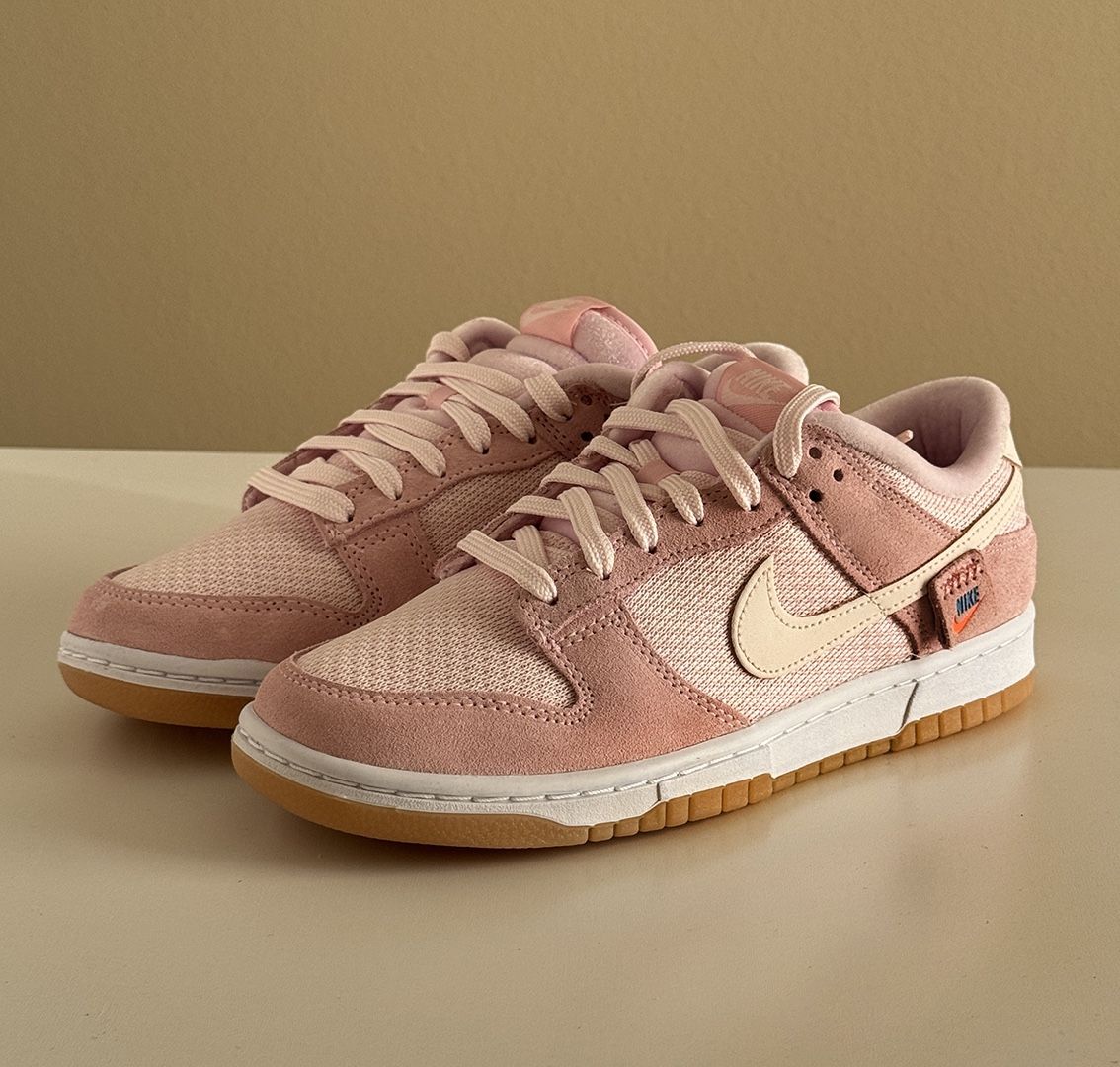 Nike Dunk Low SE "Teddy Bear" sneakers Women 8 US Light pink shoes