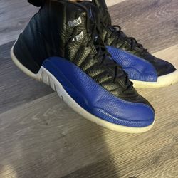 Jordan 12 Hyper Royals 