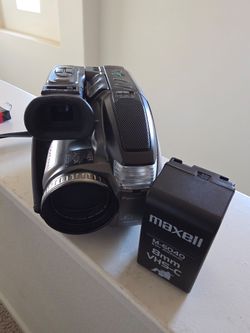 Panasonic camcorder with extra battery
