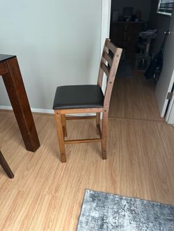 Set of 4 chairs