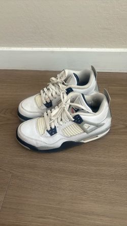 Atmosphere Jordan 4’s