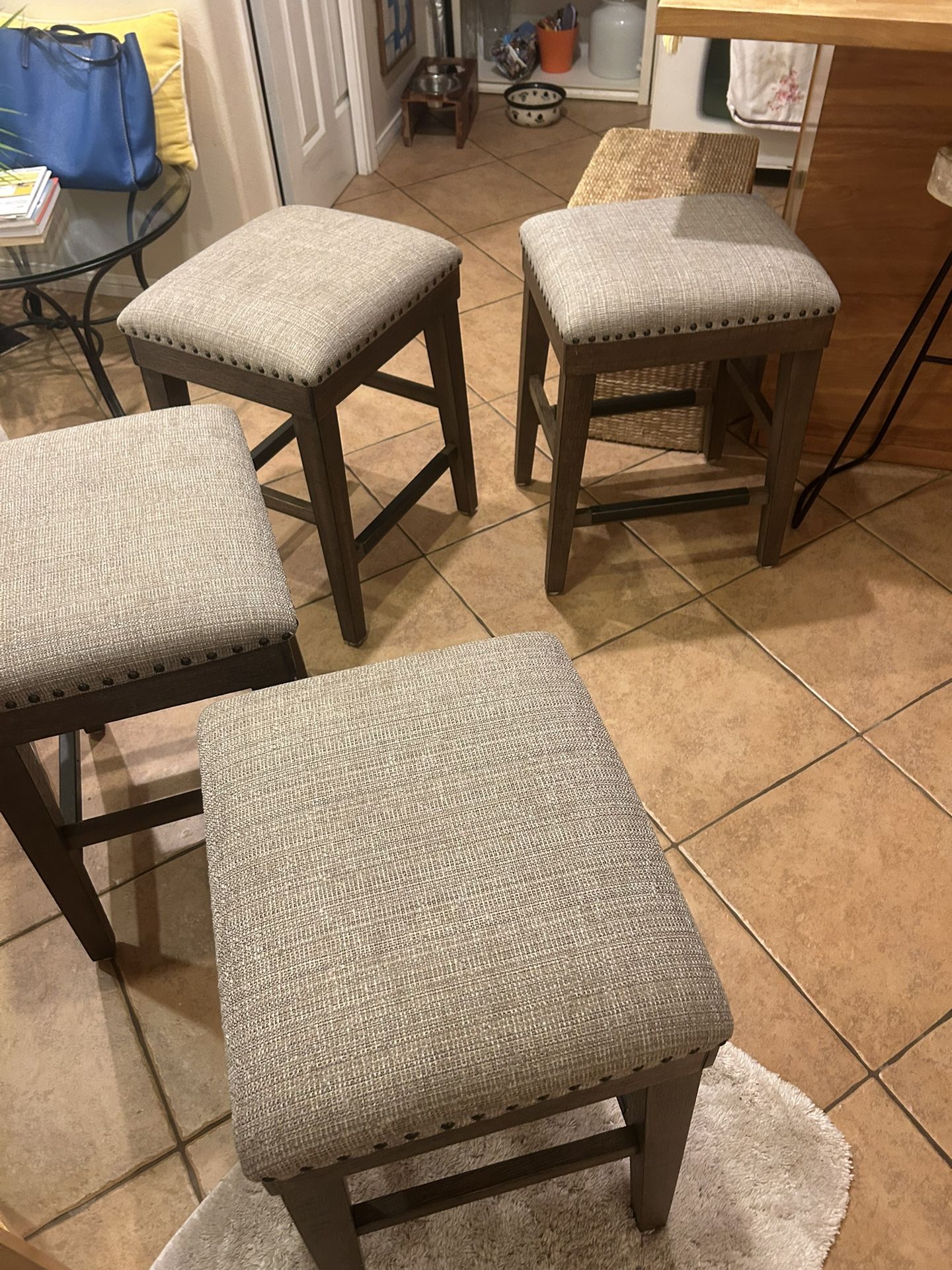 Stool Bar 4