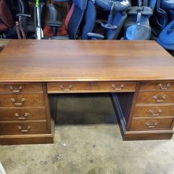 36 X 69 Traditional Jasper Executive Office Desk $500 (Good Condition)