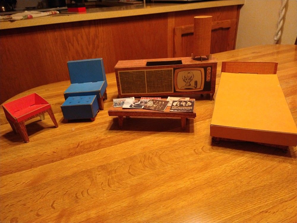 Vintage Barbie Dream House (1962) Furniture
