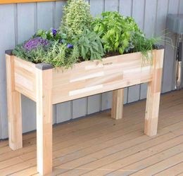 CedarCraft Self-watering Elevated Garden Planter