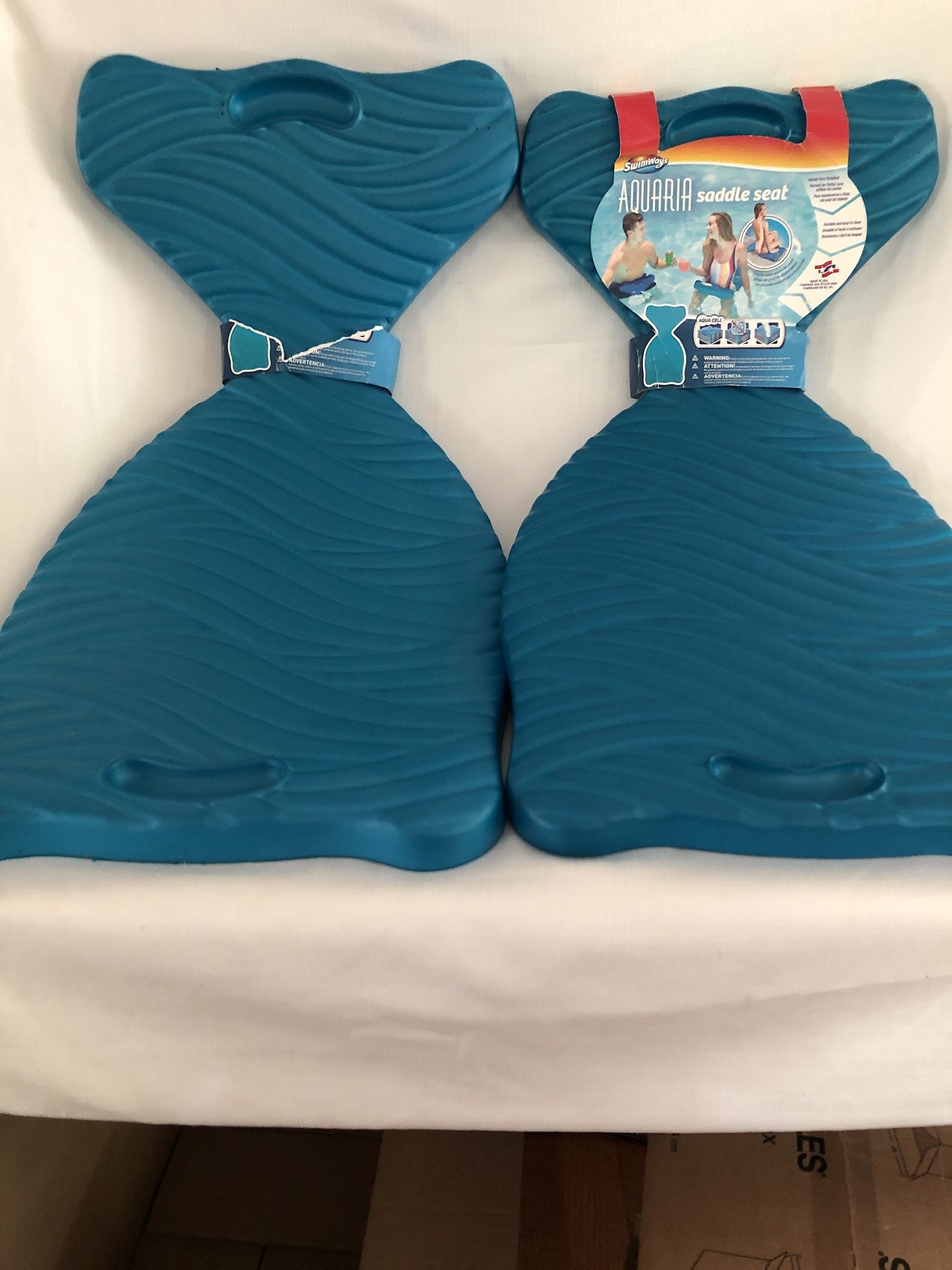 Aquaria Saddle Seats