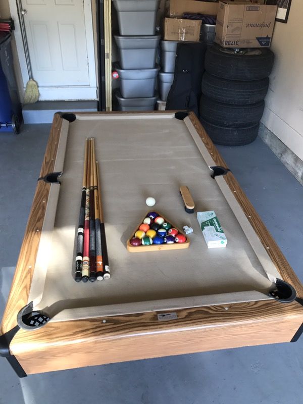 7ft Showood pool table