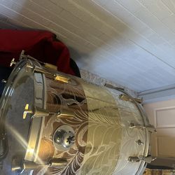 Tambora Herch tree color