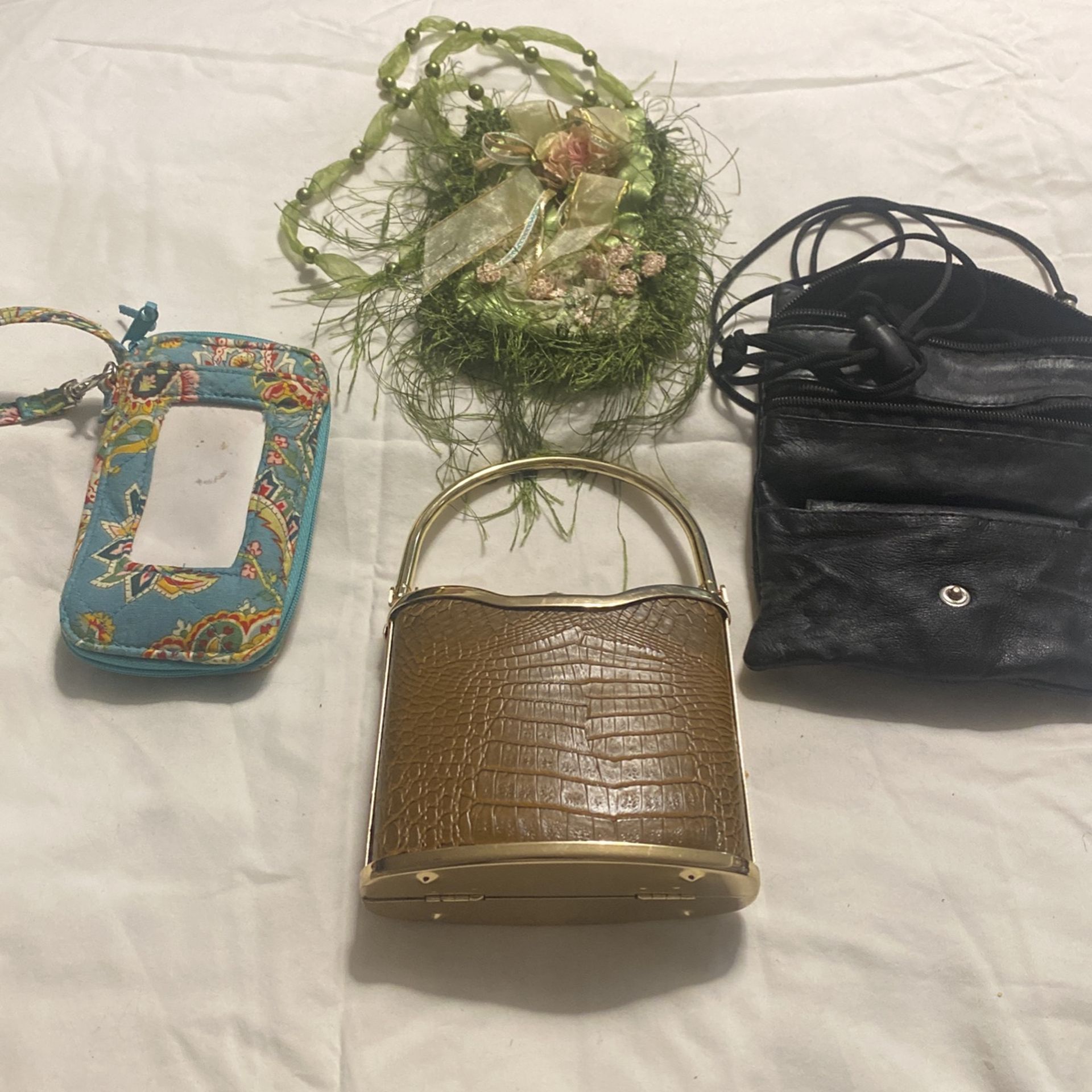 👜