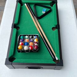 Mini Pool Table 