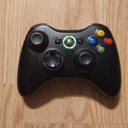 XBox 360 Cordless Video Game Controller..Works Great!