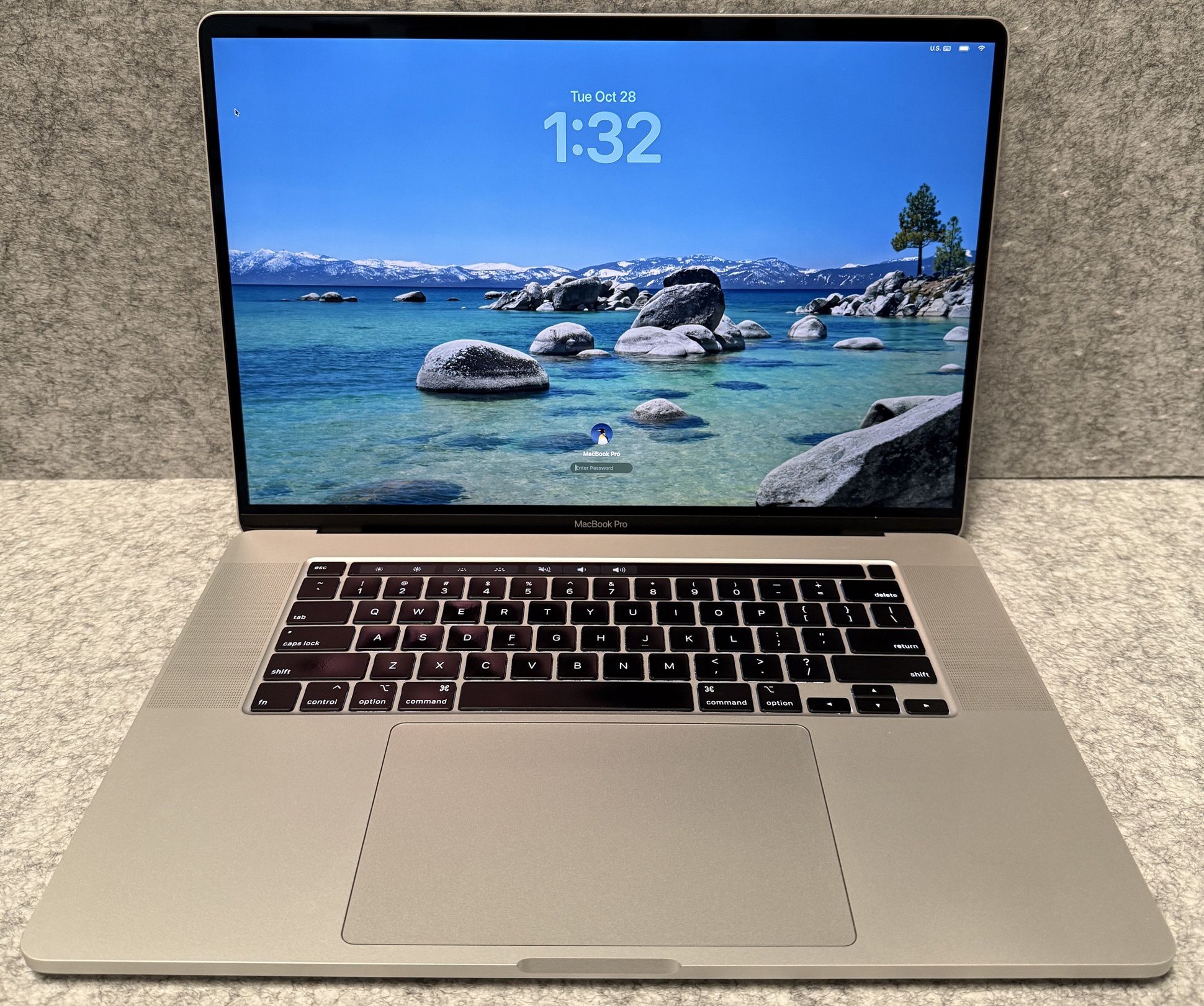 2019 MacBook Pro 16” Intel Core i9 32GB 1TB SSD Tahoe OS