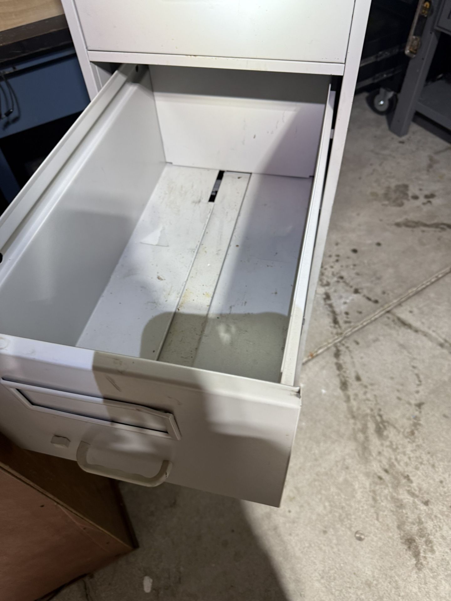 Metal Files Cabinet