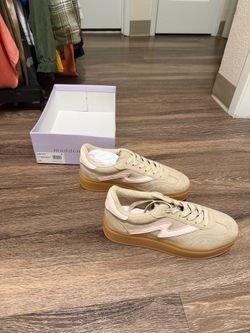 Madden Girl Mightty Platform Sneaker, size 10
