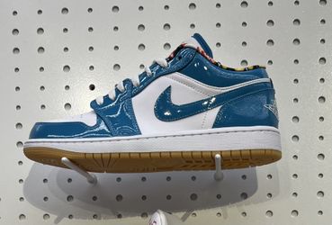 Nike Low Cyber Blue Size 9.5
