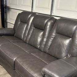 Beautiful Elegant Upscale Luxury Gray All Electric Powered Sofa With Power Footrest And Headrest